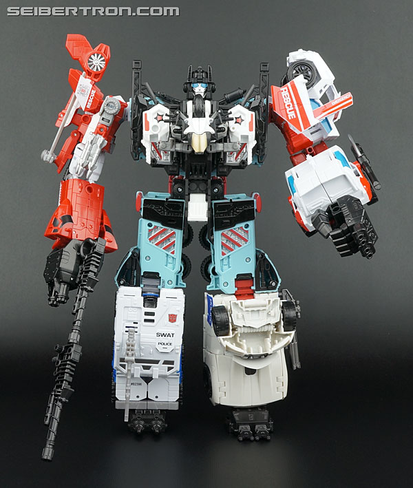 transformers combiner wars defensor toy