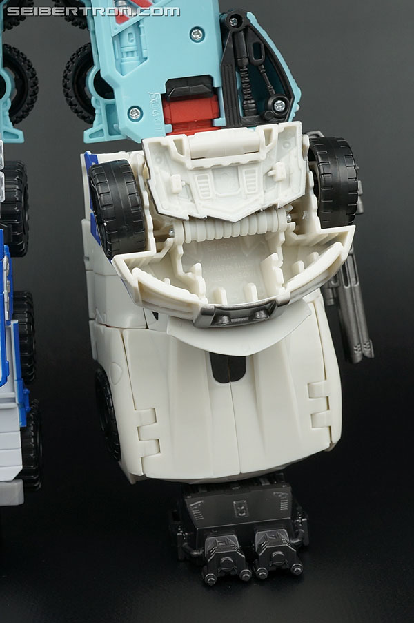 Transformers Generations Combiner Wars Defensor (Image #38 of 154)