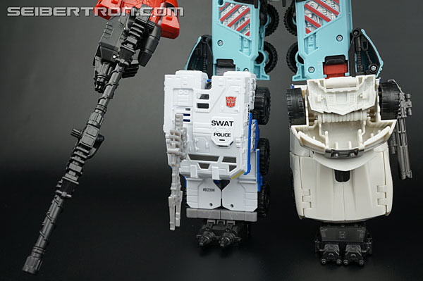 Transformers Generations Combiner Wars Defensor (Image #39 of 154)