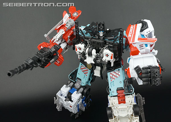 transformers combiner wars defensor toy