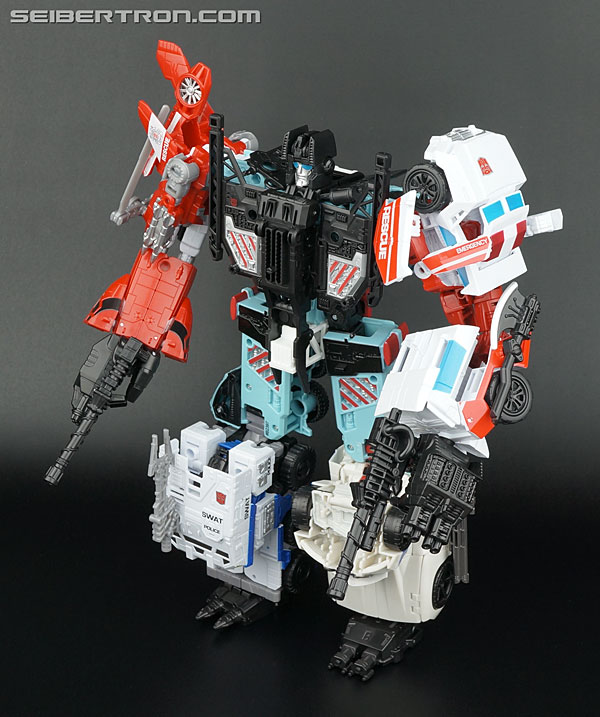 transformers combiner wars defensor action figure set