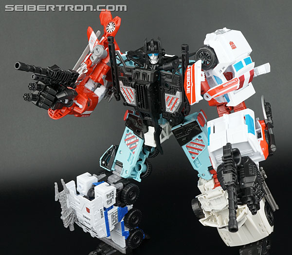 transformers combiner wars defensor action figure set