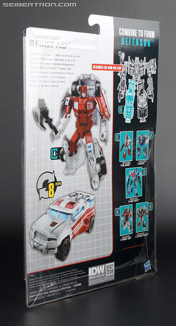 transformers first aid combiner wars