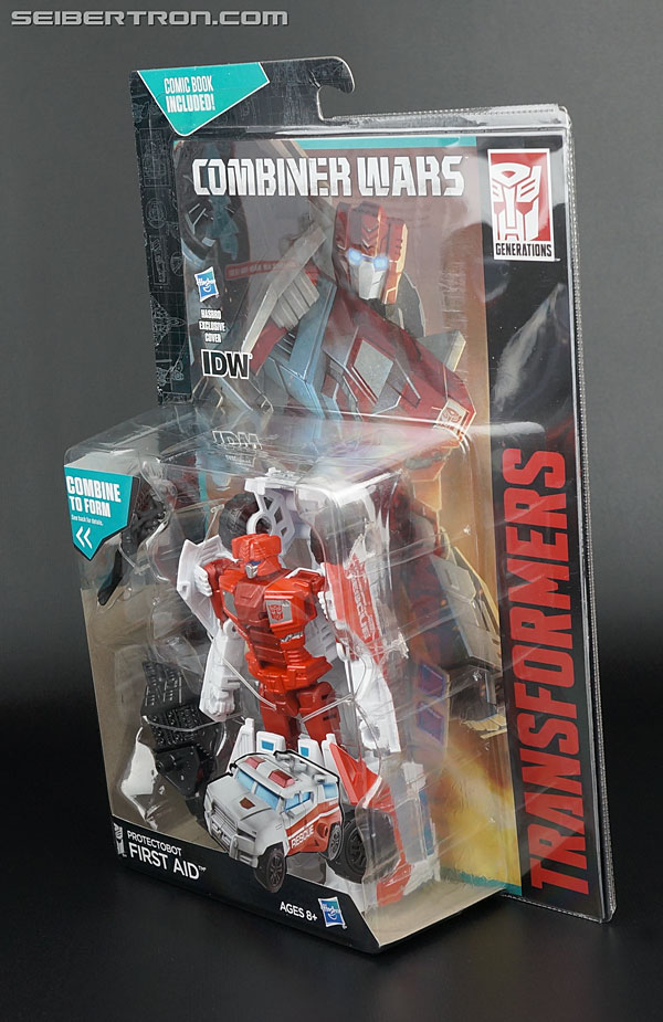 Transformers Generations Combiner Wars First Aid (Image #14 of 137)