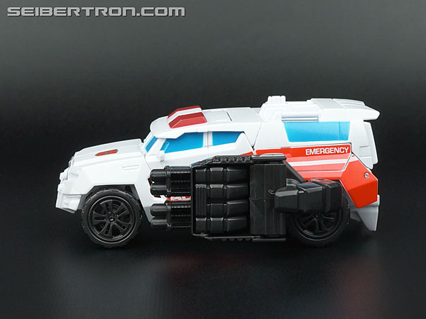 Transformers Generations Combiner Wars First Aid (Image #32 of 137)