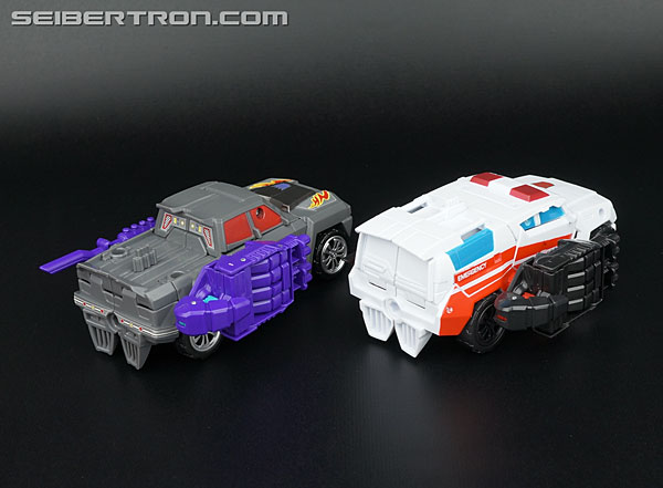 Transformers Generations Combiner Wars First Aid (Image #48 of 137)