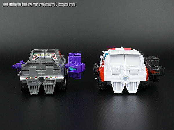 Transformers Generations Combiner Wars First Aid (Image #49 of 137)