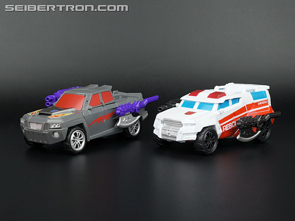 Transformers Generations Combiner Wars First Aid (Image #52 of 137)