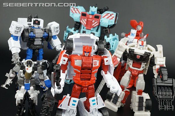 Transformers Generations Combiner Wars First Aid (Image #134 of 137)