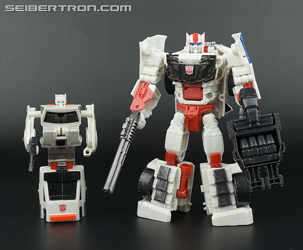Transformers Generations Combiner Wars Streetwise (Image #142 of 149)