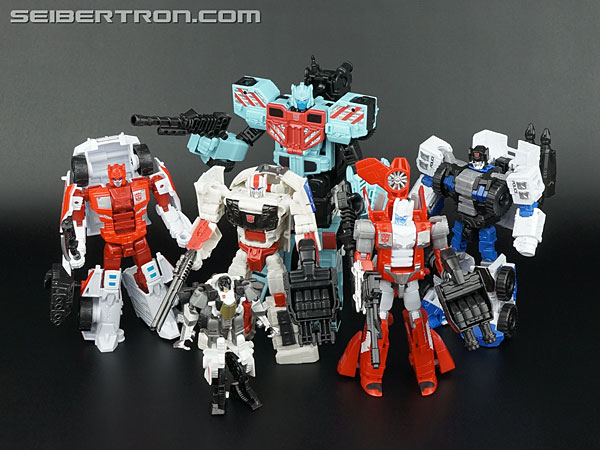 Transformers Generations Combiner Wars Streetwise (Image #143 of 149)