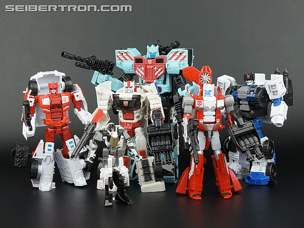 Transformers Generations Combiner Wars Streetwise (Image #145 of 149)