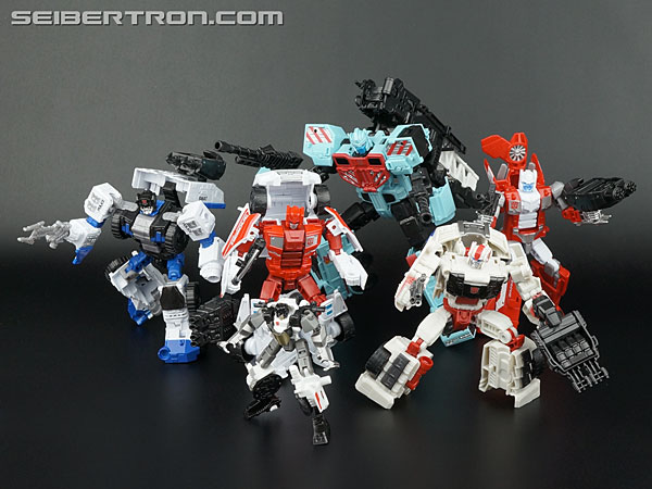 Transformers Generations Combiner Wars Streetwise (Image #148 of 149)