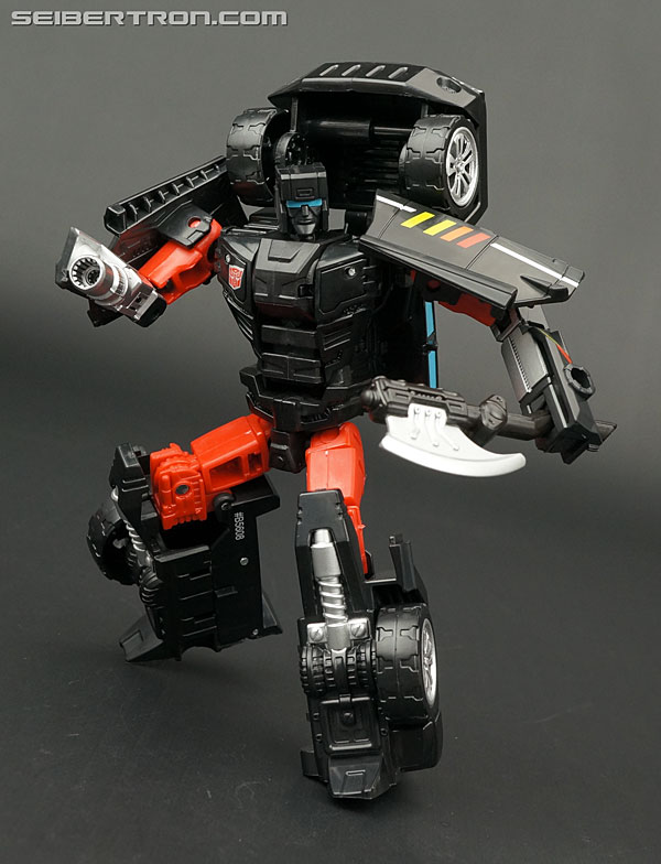 transformers trailbreaker toy