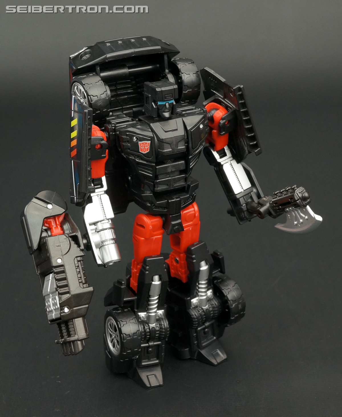 transformers trailbreaker toy