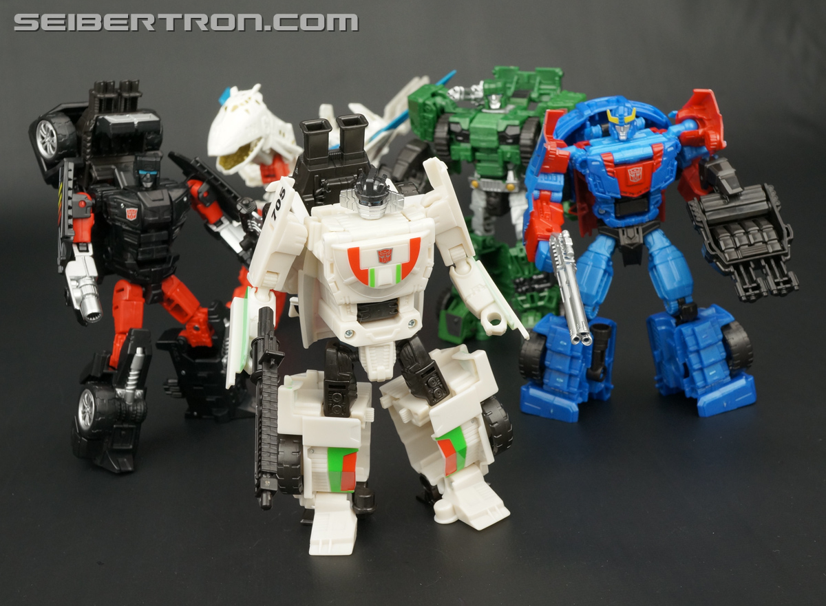 Transformers Generations Combiner Wars Wheeljack (Image #136 of 137)