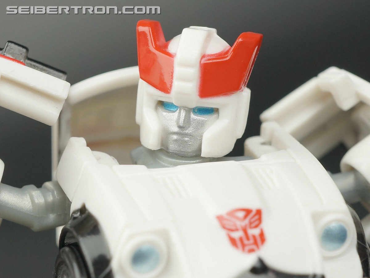 Q-Transformers Prowl (Image #59 of 88)