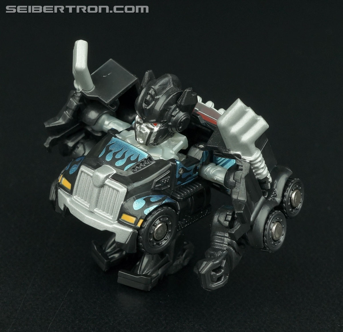 Q-Transformers Nemesis Prime (Image #63 of 100)