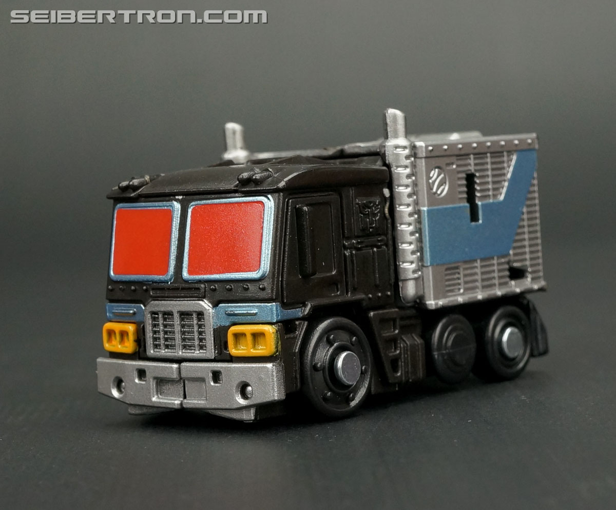 Q-Transformers Black Convoy (Black Optimus Prime) (Image #18 of 78)