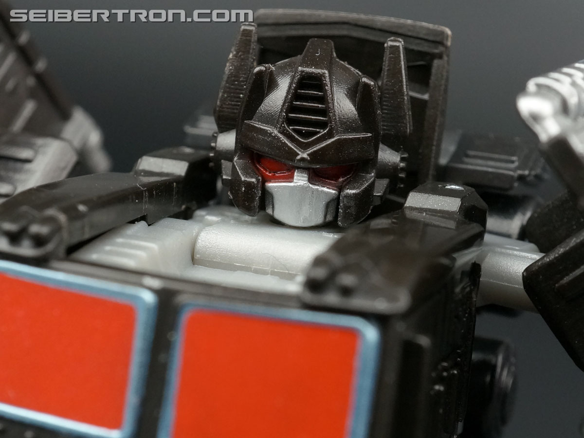 Q-Transformers Black Convoy (Black Optimus Prime) (Image #52 of 78)