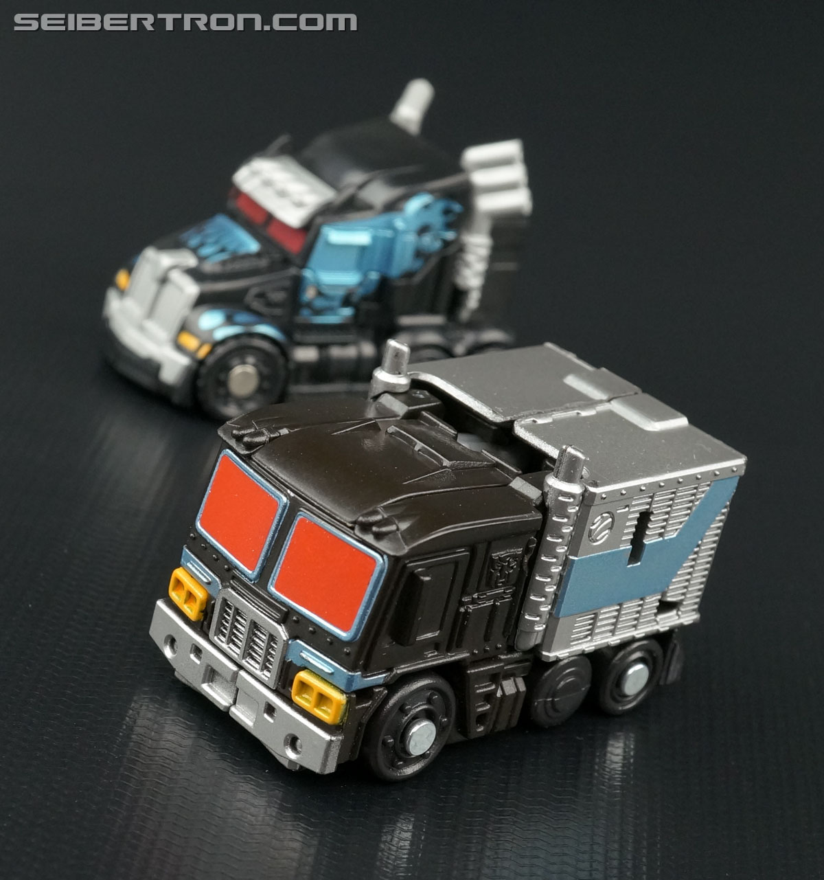 Q-Transformers Black Convoy (Black Optimus Prime) (Image #69 of 78)
