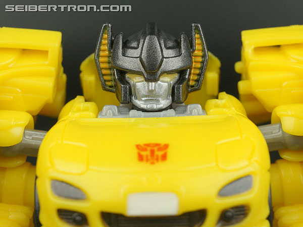 Q-Transformers Sunstreaker gallery