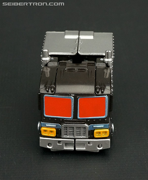 Q-Transformers Black Convoy (Black Optimus Prime) (Image #9 of 78)