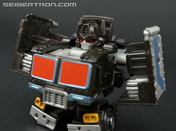 Q-Transformers Black Convoy (Black Optimus Prime) (Image #46 of 78)