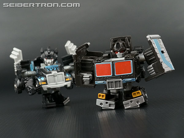 Q-Transformers Black Convoy (Black Optimus Prime) (Image #71 of 78)