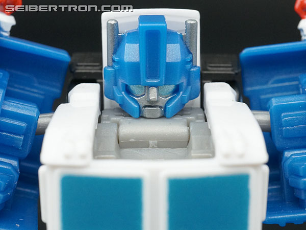 Q-Transformers Ultra Magnus gallery