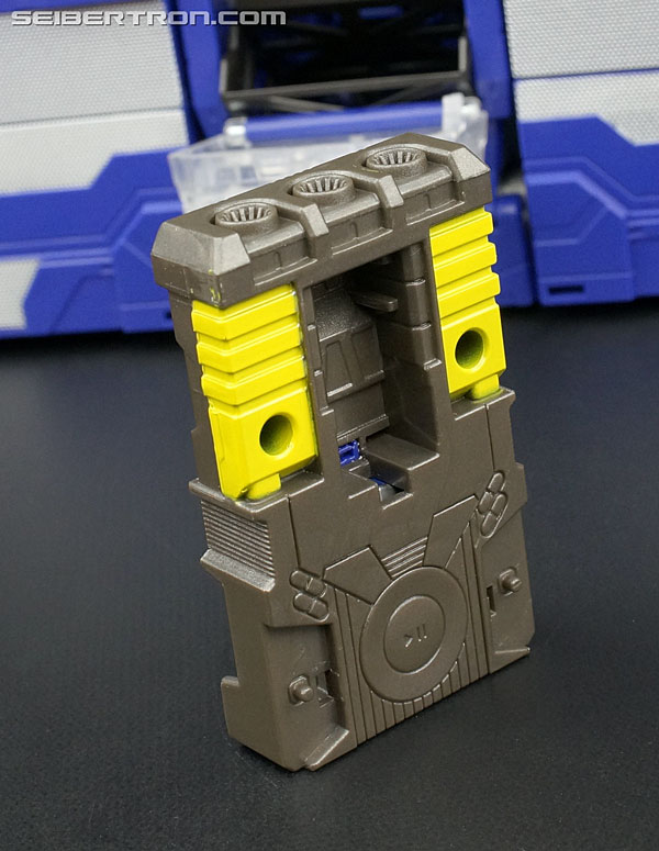 transformers titans return soundwave