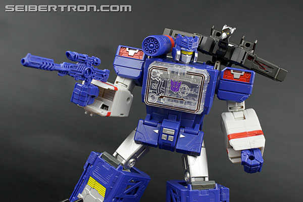 transformers titans return soundwave