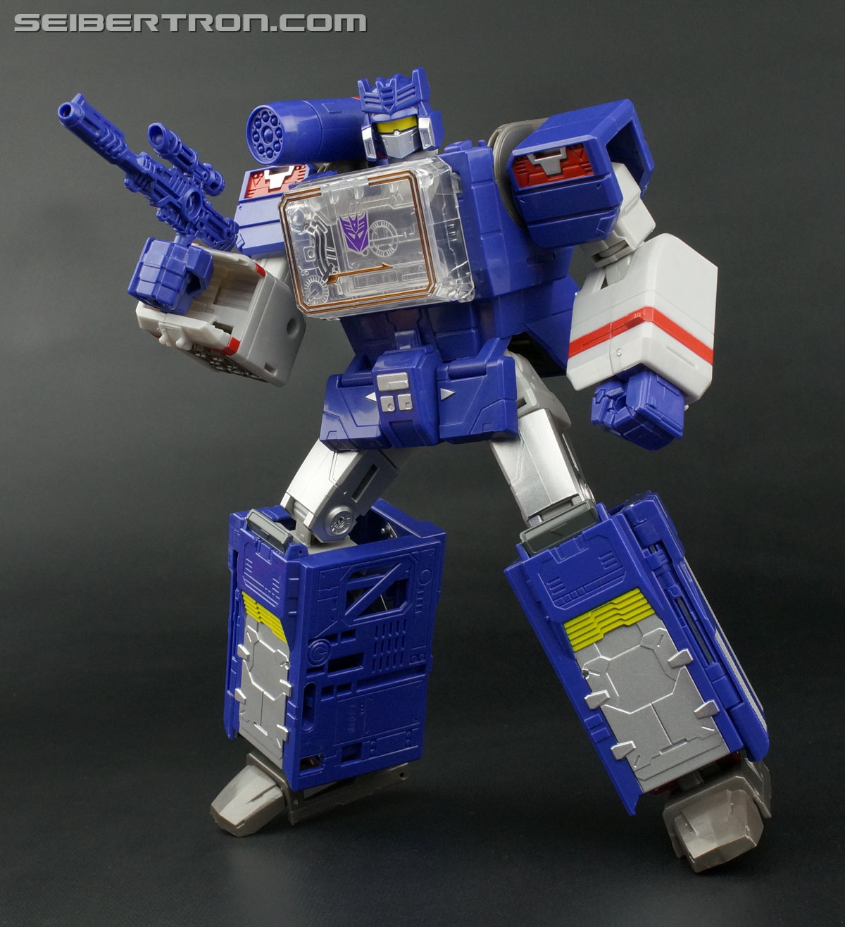 transformers soundwave titans return