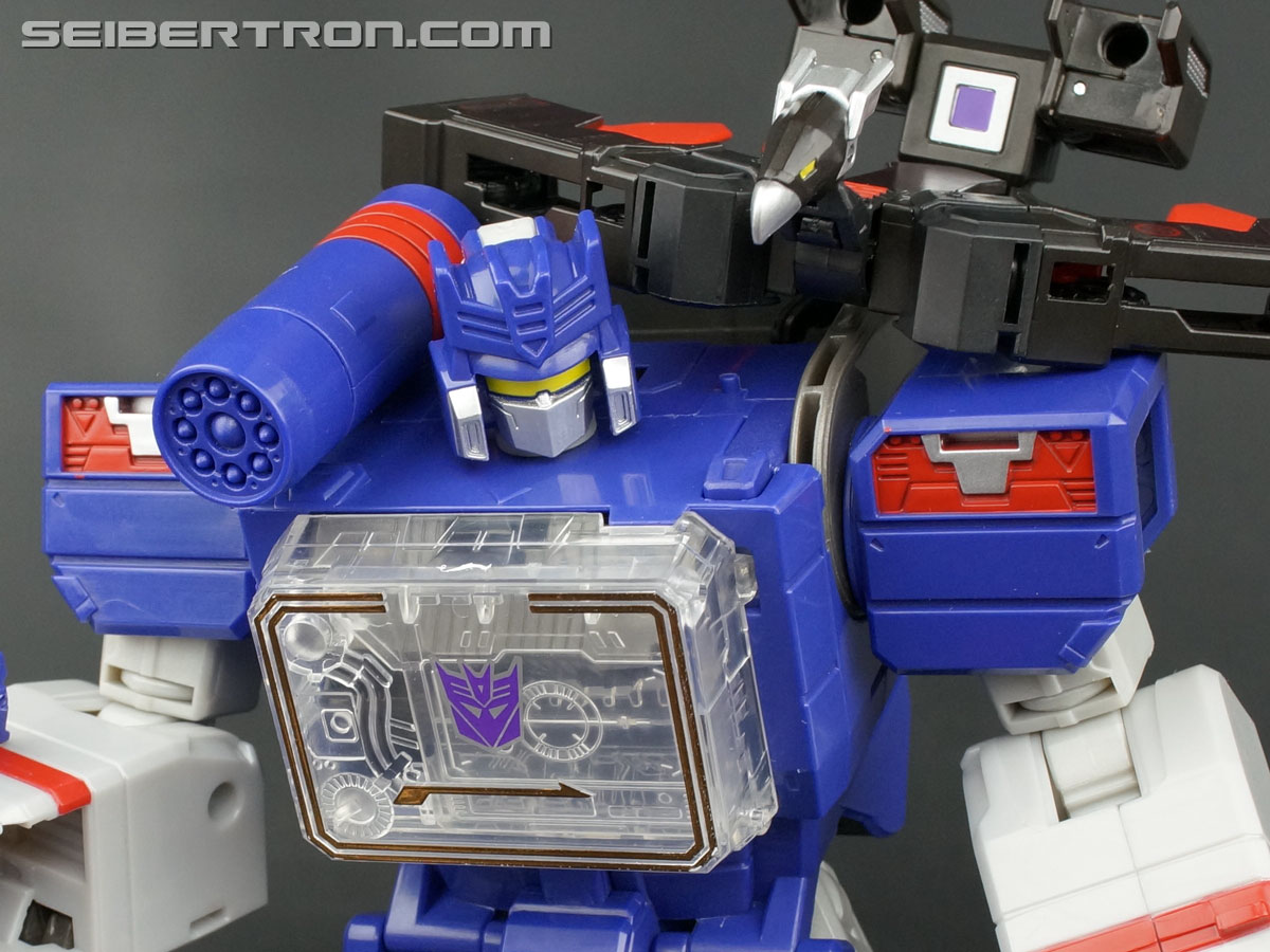 transformers titans return soundwave