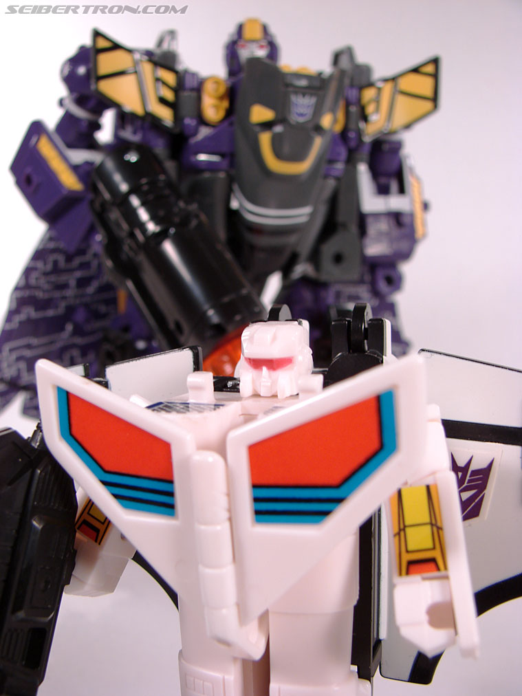 Transformers Club Exclusives Astrotrain (Image #143 of 176)