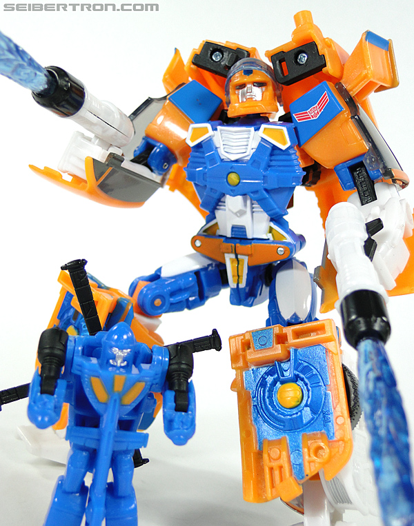 Transformers Club Exclusives Cop-Tur (Image #46 of 60)