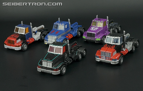Transformers Subscription Service Scourge (Black Convoy) (Image #28 of 119)