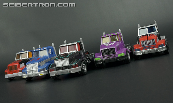 Transformers Subscription Service Scourge (Black Convoy) (Image #29 of 119)