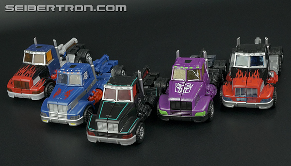 Transformers Subscription Service Scourge (Black Convoy) (Image #30 of 119)