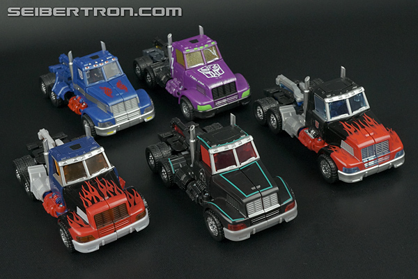 Transformers Subscription Service Scourge (Black Convoy) (Image #31 of 119)