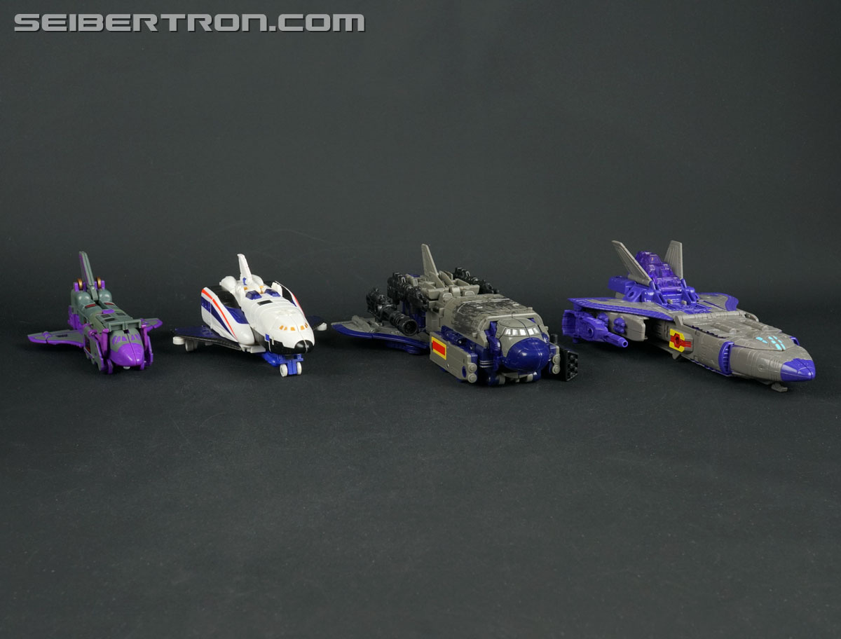 Transformers War for Cybertron: SIEGE Astrotrain (Image #60 of 267)