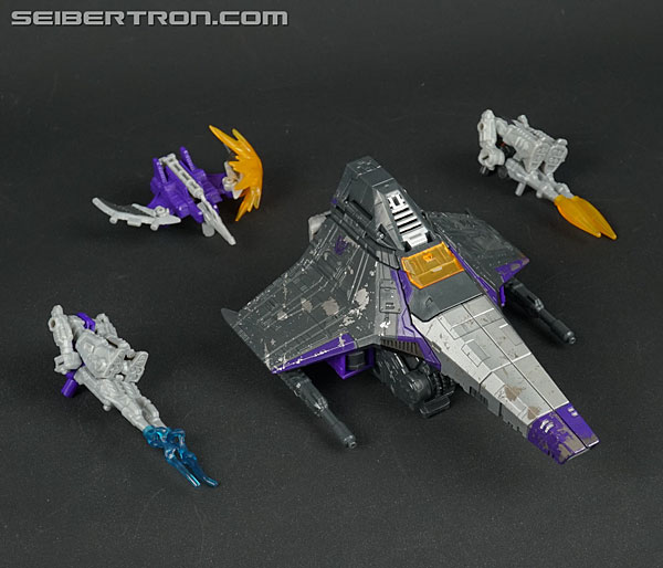 Transformers News: New Galleries: WFC Siege Deluxe Class Spinister with Battle Masters Singe and Shrute