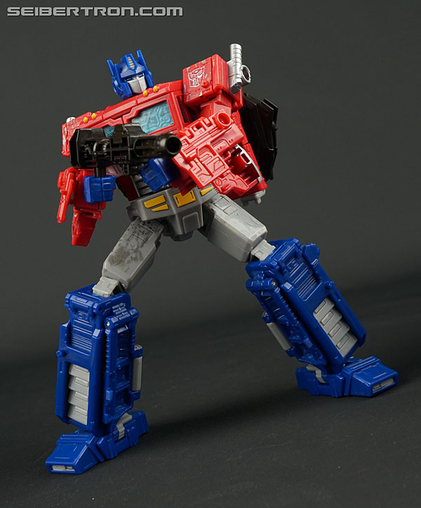 transformers siege voyager optimus prime