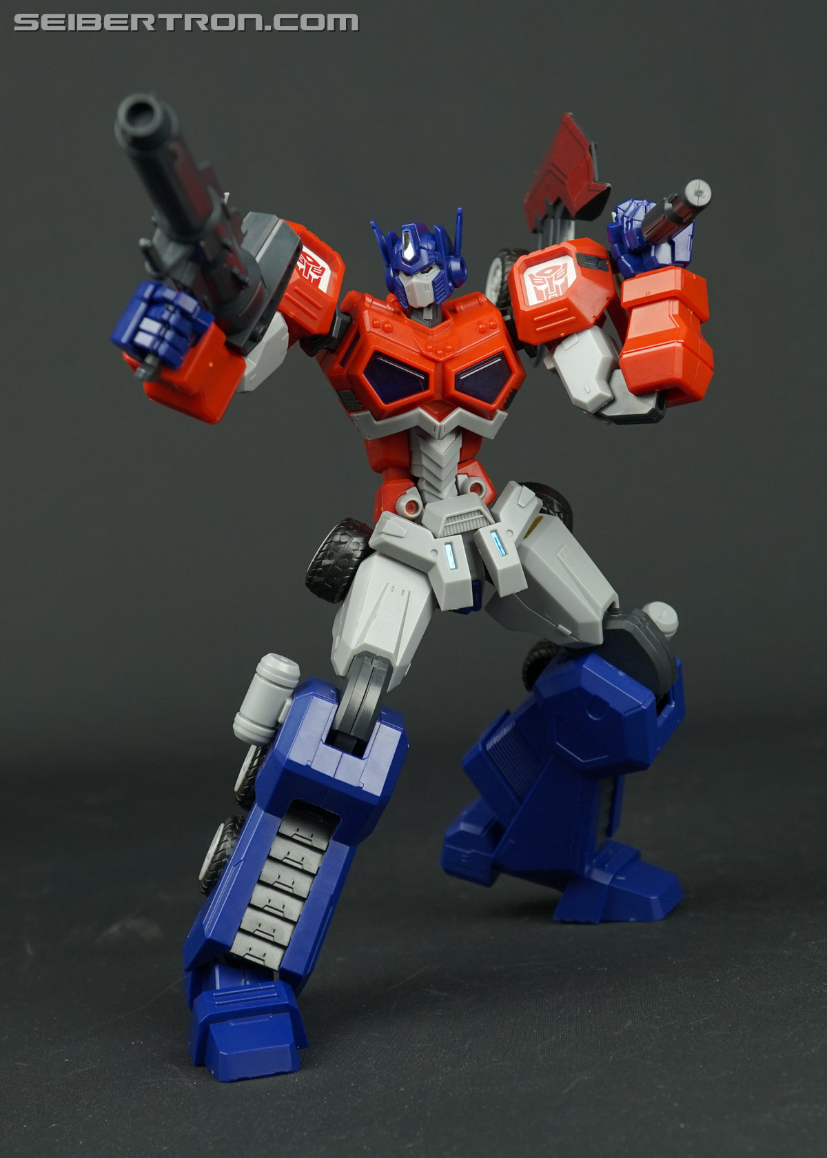 Transformers Flame Toys Optimus Prime (Attack Mode) Toy Gallery (Image