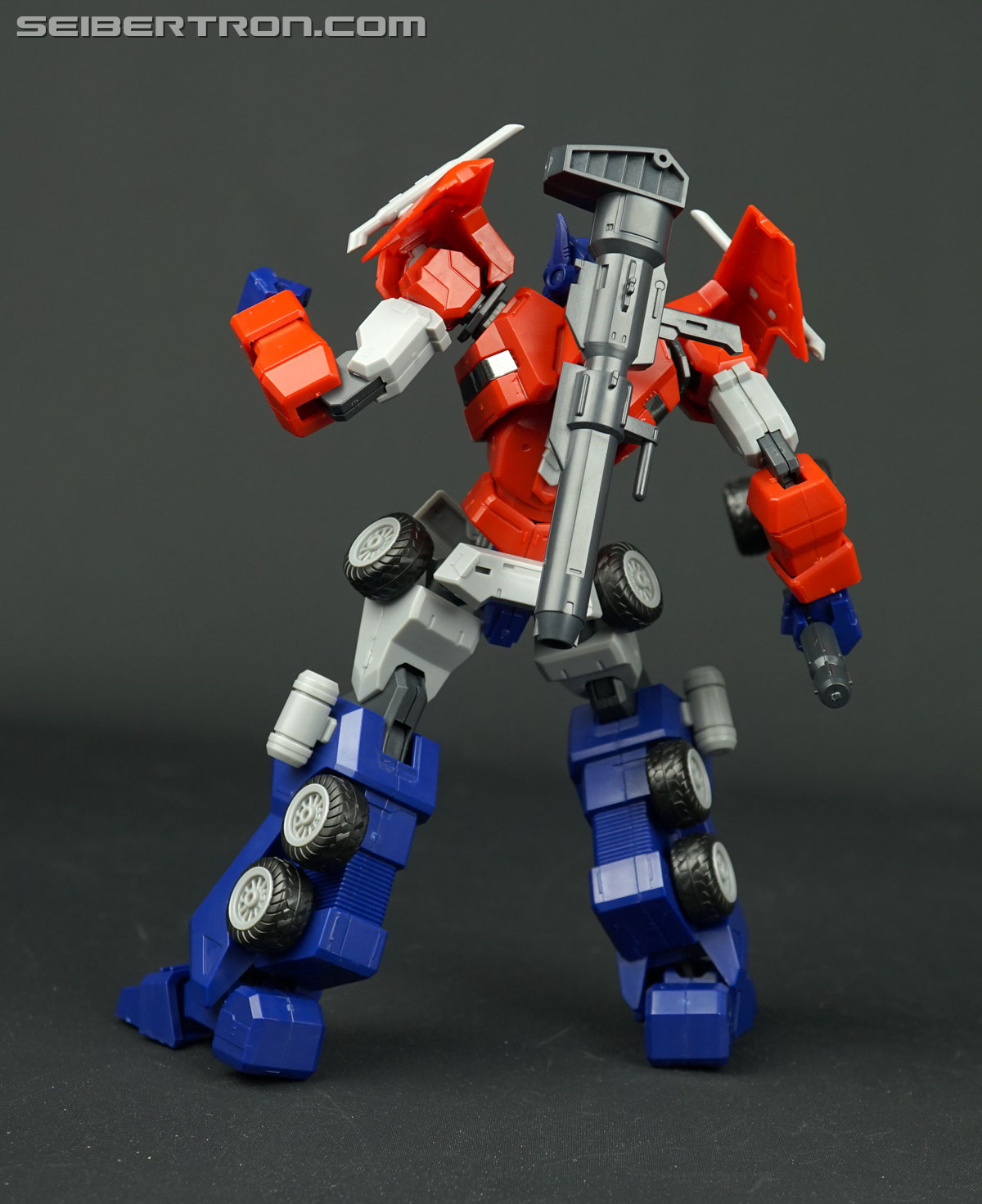 Transformers Flame Toys Optimus Prime (Attack Mode) (Image #85 of 128)