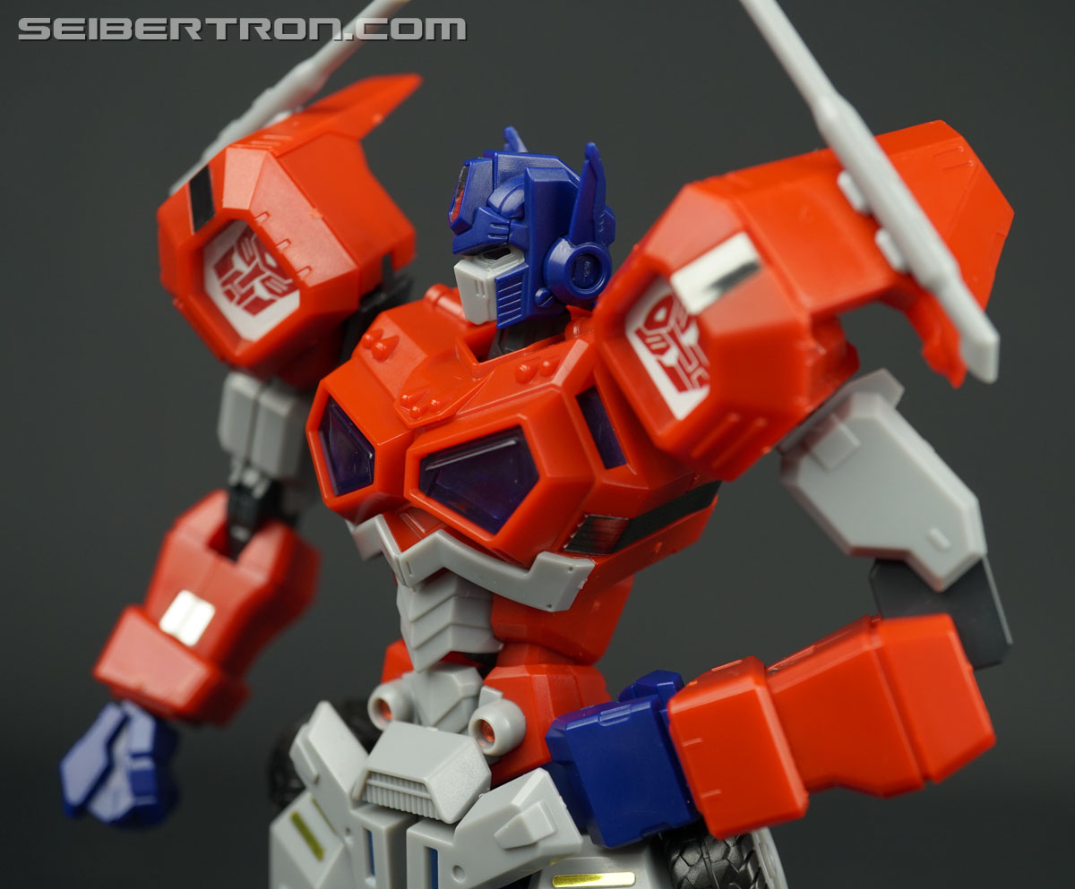 Transformers Flame Toys Optimus Prime (Attack Mode) (Image #107 of 128)