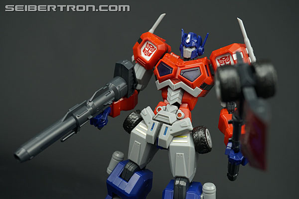 Transformers Flame Toys Optimus Prime (Attack Mode) (Image #18 of 128)