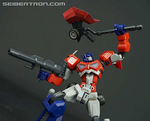 Transformers Flame Toys Optimus Prime (Attack Mode) (Image #29 of 128)