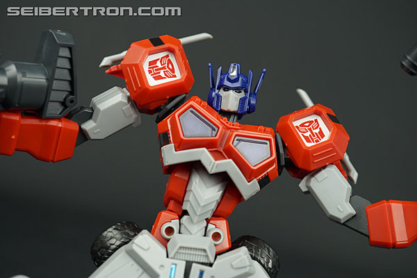 Transformers Flame Toys Optimus Prime (Attack Mode) (Image #31 of 128)
