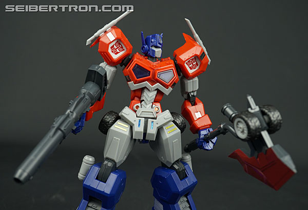 Transformers Flame Toys Optimus Prime (Attack Mode) (Image #34 of 128)